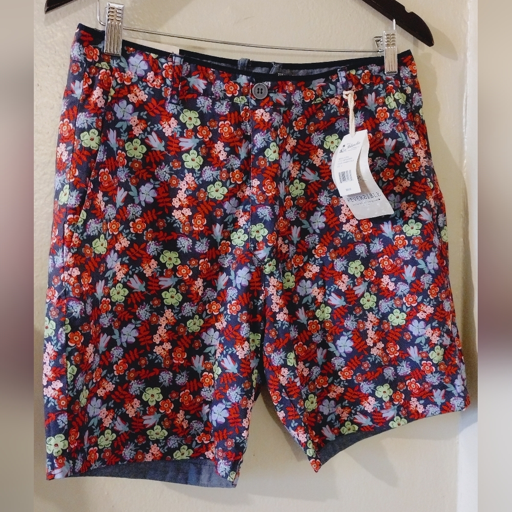 NWT UNISEX REVERSIBLE CARGO SHORTS